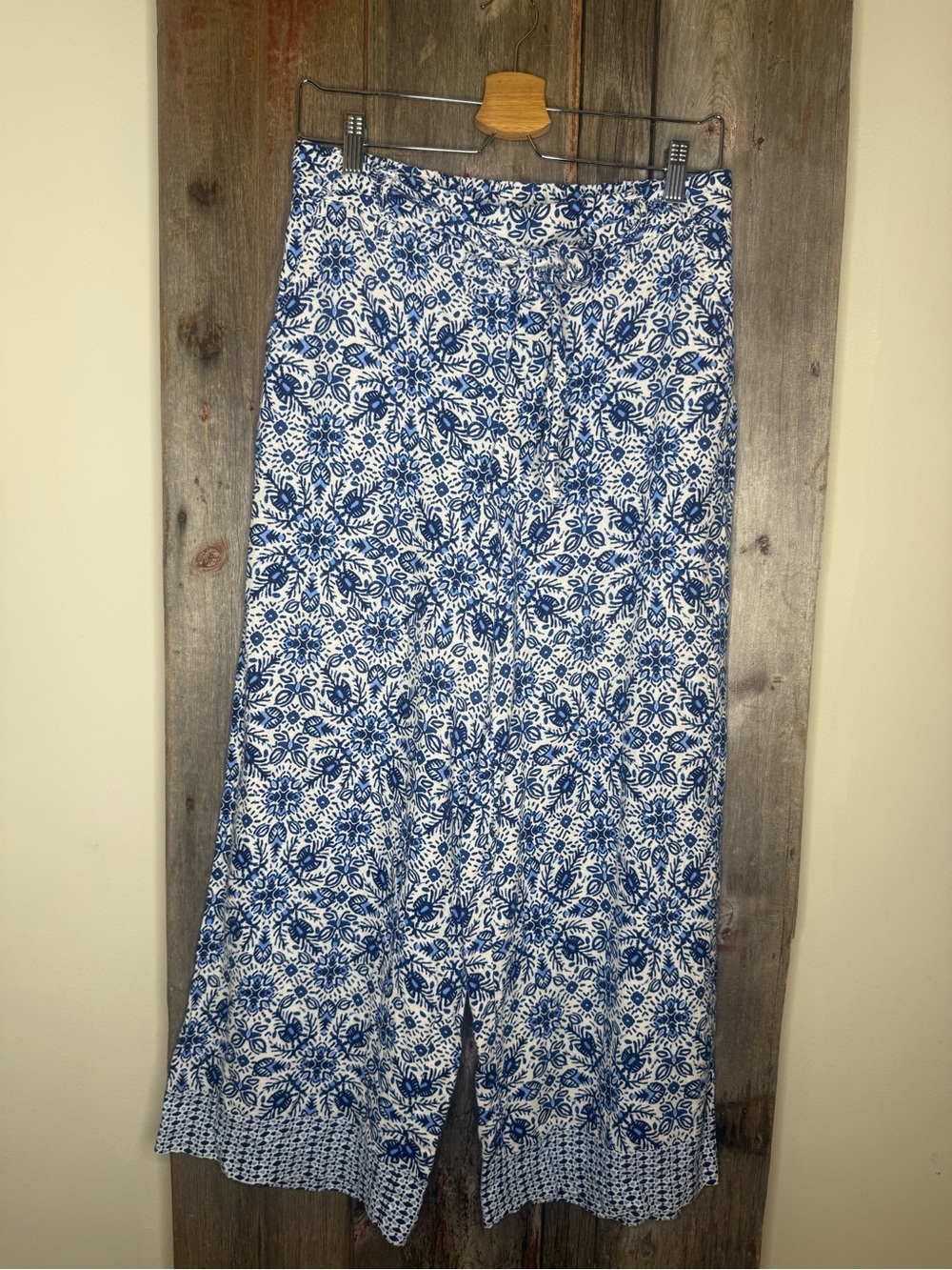 Joie Linen Tie Waist Blue and White Printed Wide Leg Cropped Pants size 8 - Picture 2 of 10